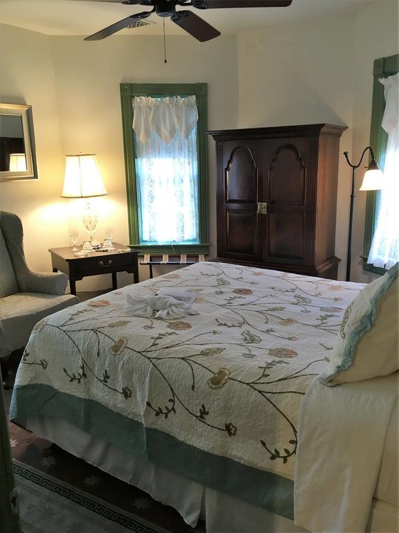 Parsonage Inn Bed And Breakfast Saint Michaels Buitenkant foto