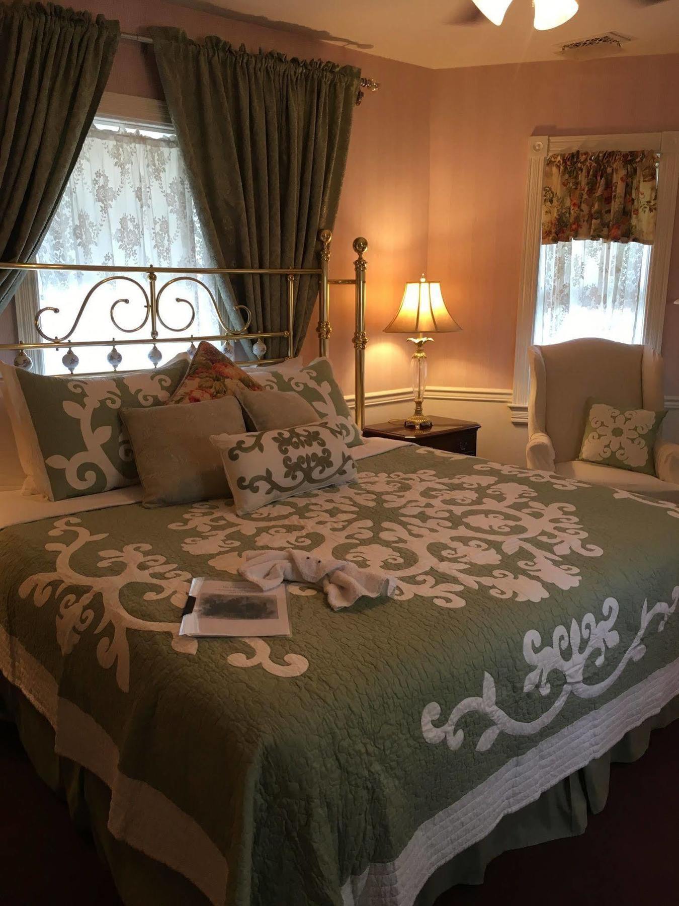 Parsonage Inn Bed And Breakfast Saint Michaels Buitenkant foto